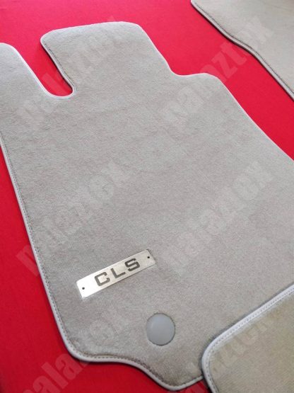 mercedes cls logolu c218 gri velur halı paspas cls 350 uyumlu