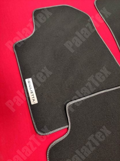 logolu alfa romeo giulietta uyumlu halı paspas seti