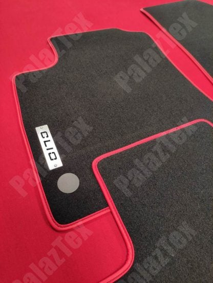 renault clio 5 kırmızı logolu halı paspas