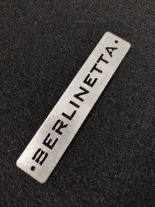 ferrari berlinetta metal paspas logosu